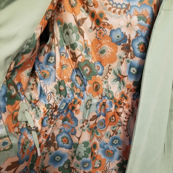 London Fog pistachio green rain jacket - Picture 3 of 6